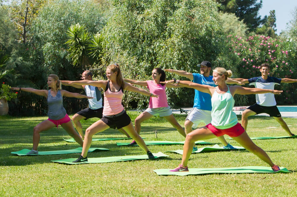 Yoga Sportkurs draußen