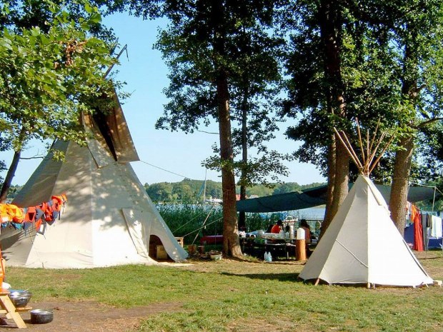 Das Zeltlager direkt am See