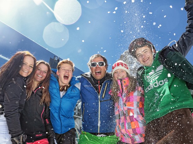 Erwachsene im Skiurlaub in Garfrescha/Montafon in der Schweiz