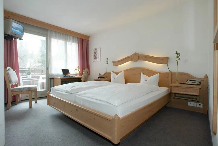 Beispiel eines Doppelzimmers in der Unterkunft Hoteln Surpunt im Skiurlaub in Frankreich