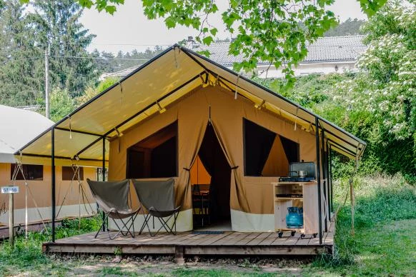 Das Zelt Ponza im Familiencamp an der Loire